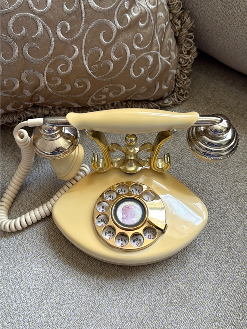 Vintage Radio Shack French Style Rotary Phone Cutie Ivory Gold